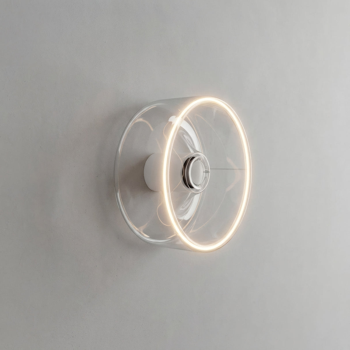 Lampadina LED donut E27 in vetro trasparente, Ø 195 mm, accesa come applique in un interno essenziale