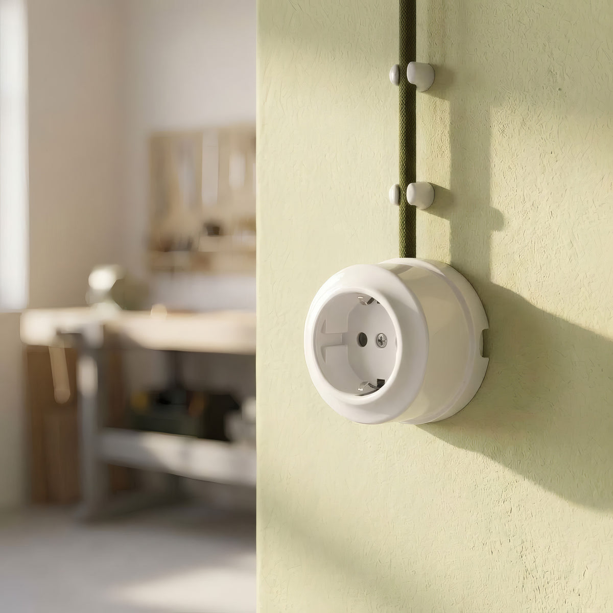 Presa a parete in porcellana — Schuko 2P+T 16 A / Bianco