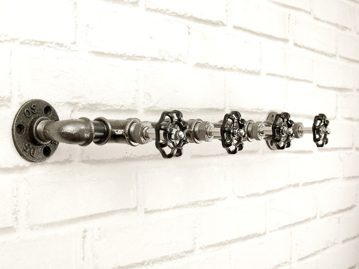 Appendiabiti , Appendiabiti con 4 volanti neri allungati | 3 dimensioni