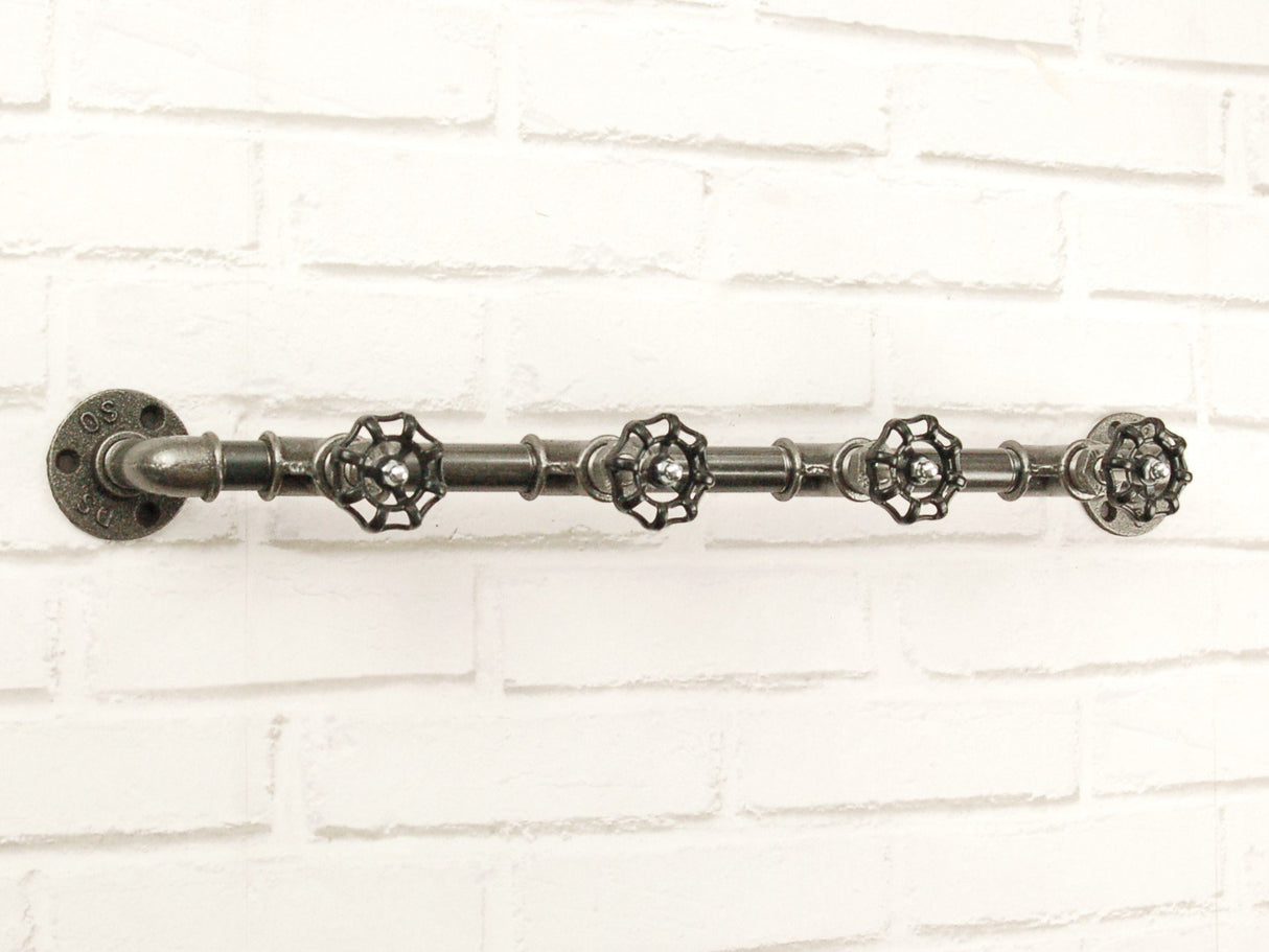 Appendiabiti , Appendiabiti con 4 volanti neri allungati | 3 dimensioni