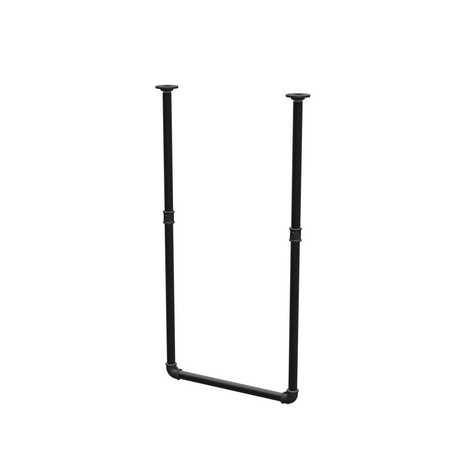 Appendiabiti da soffitto in tubo d'acciaio verniciato nero opaco Ø 27 mm — larghezza 46 cm, altezza sotto il soffitto 93 cm, vista di tre quarti su fondo bianco