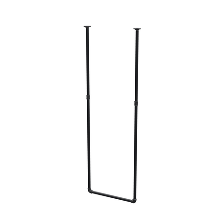 Appendiabiti da soffitto in tubo d'acciaio verniciato nero opaco Ø 27 mm — larghezza 56 cm, altezza sotto il soffitto 173 cm, vista di tre quarti su fondo bianco