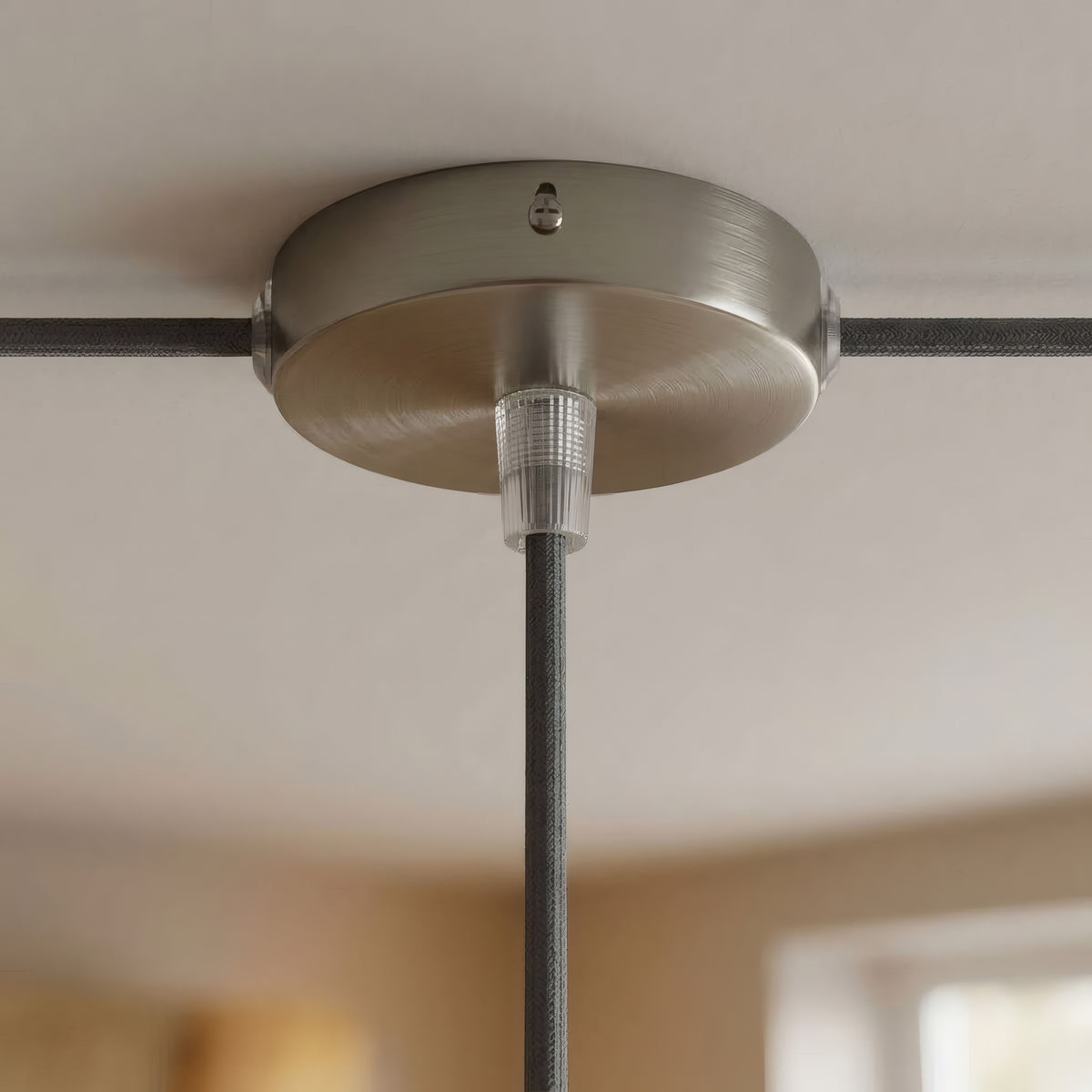 Mini rosone cilindrico in metallo, Ø 83 mm — 1 foro centrale e 2 laterali / Conico in termoplastica / Titanio satinato