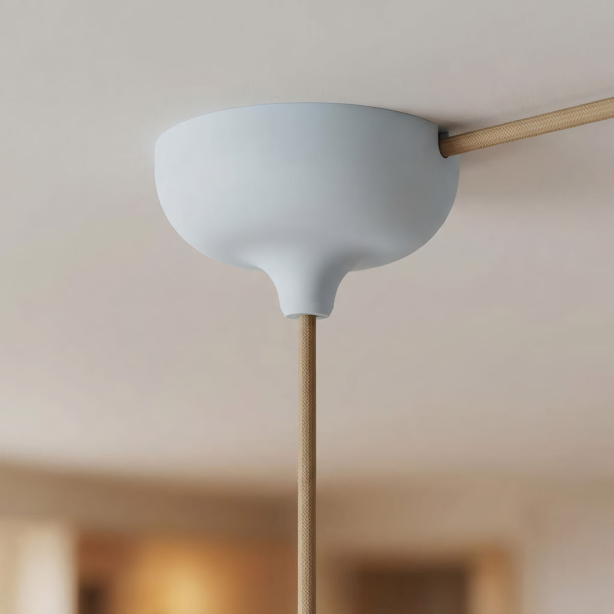 Rosone in silicone Ø 88 mm, foro centrale e uscita laterale — Azzurro cielo