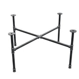 Basamento per tavolino industriale in ghisa, gambe a croce, 88 × 88 cm, altezza 42 cm, vista di tre quarti