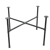 Basamento per tavolino industriale in ghisa, gambe a croce, 88 × 88 cm, altezza 52 cm, vista di tre quarti